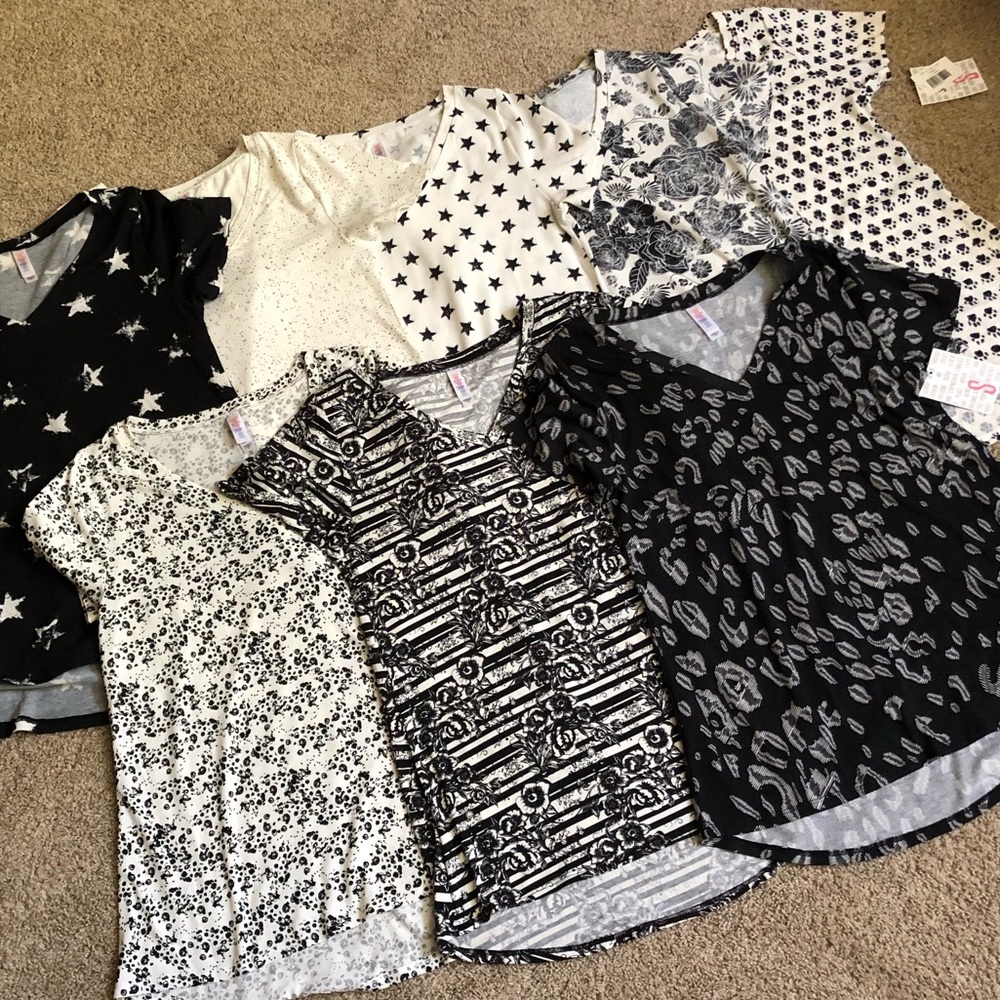 ❌SOLD❌ Lularoe Christy T’s